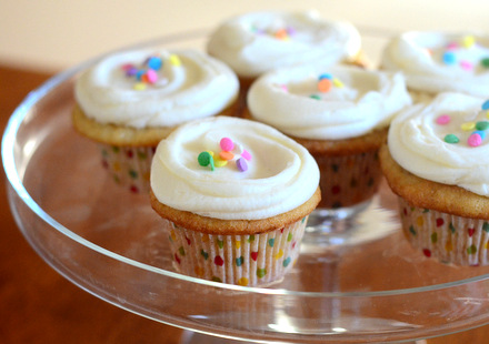 Baking Bites for Craftsy: All-Purpose Vanilla Cupcakes